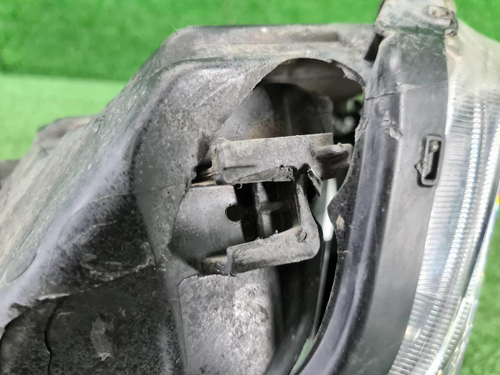 Битая Фара левая Kia Rio 4 (2020-н.в.) галоген