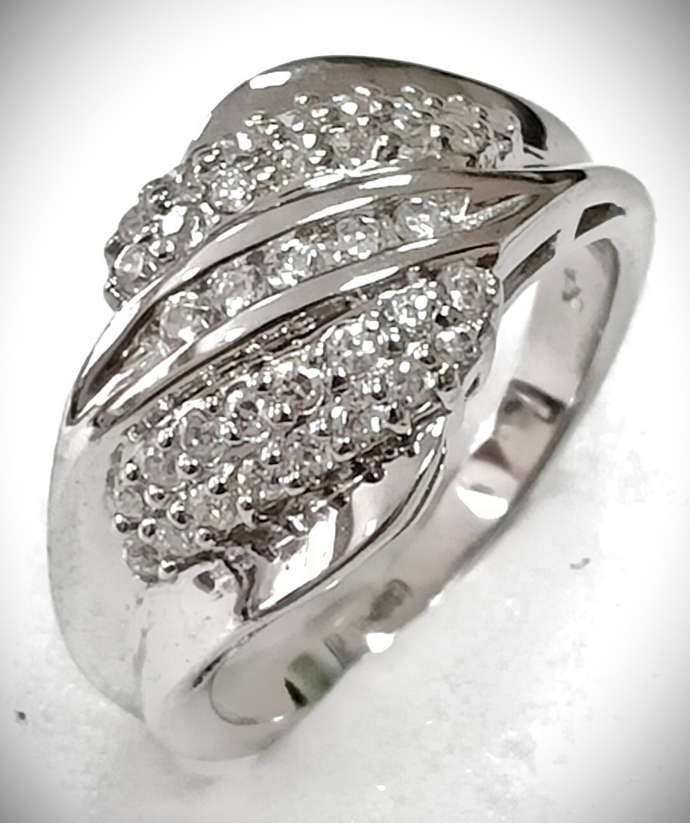 Ювелирное кольцо Эстерелла