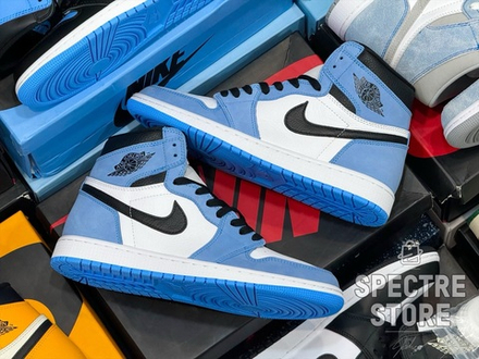 Air Jordan 1 Retro High OG University Blue