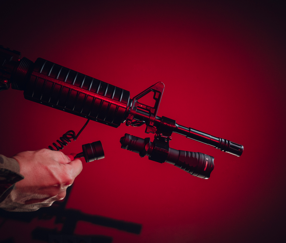 Тактический фонарь Armytek Predator Pro Magnet USB (теплый свет)