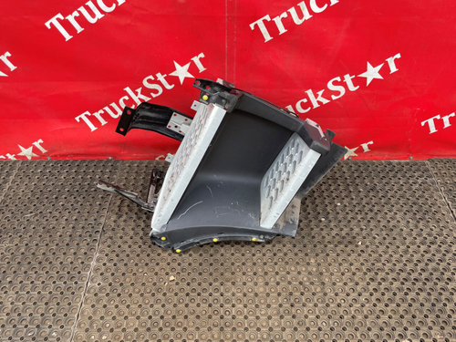 Корпус подножек правый 2019 г.