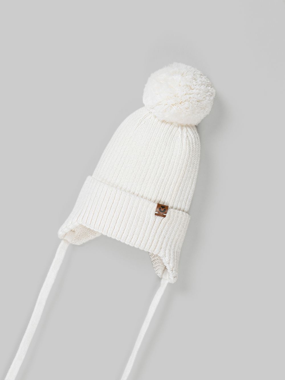 Шапка из смесовой шерсти "Молоко" на завязках