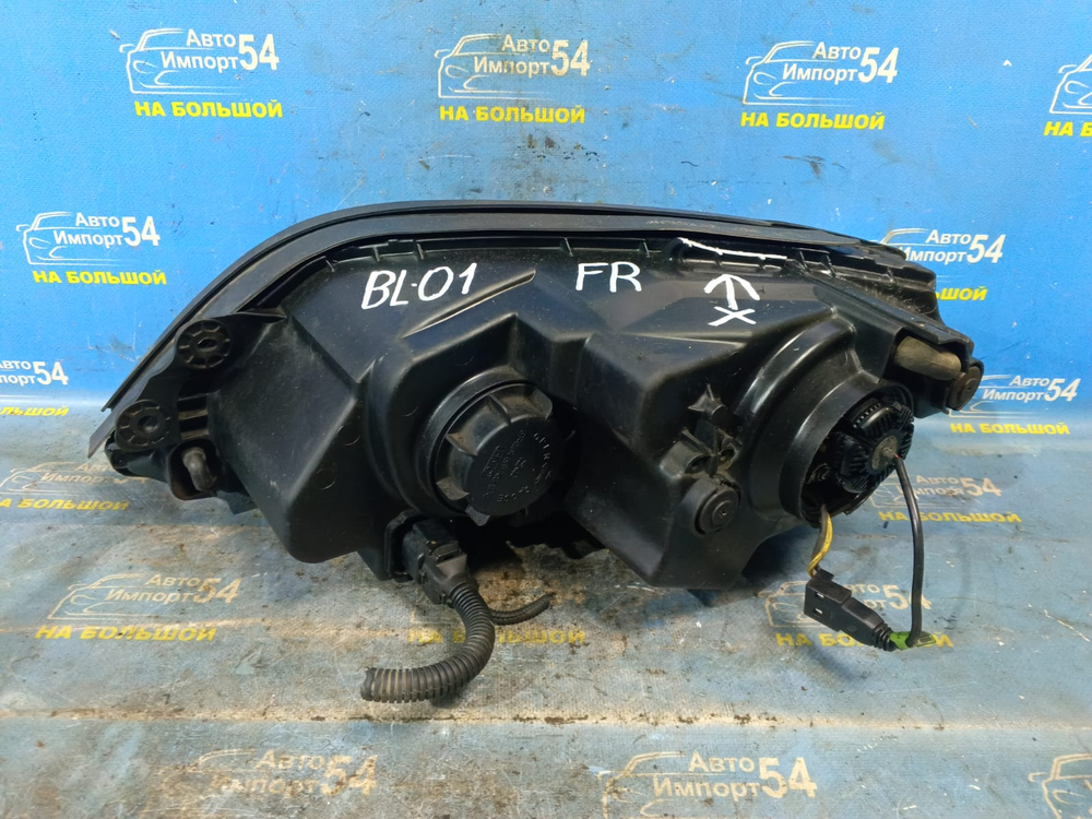 Фара передняя правая Kia SORENTO 2002-2009