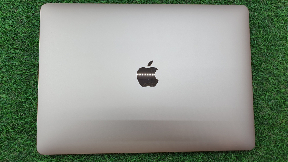 MacBook Air 13" 2020 M1 SSD 500 56 циклов