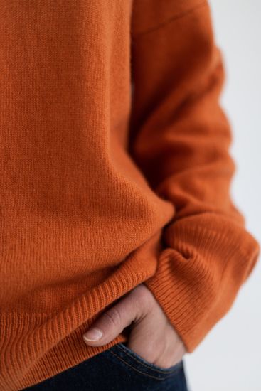 Джемпер Л.Т., 100% шерсть ягнёнка, цвет красная глина.