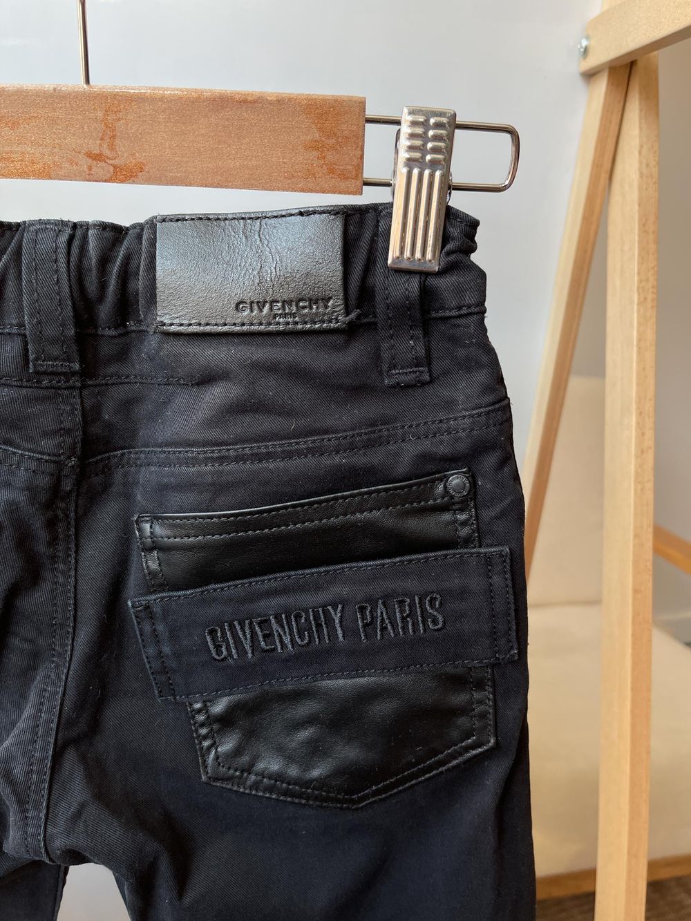 Джинсы Givenchy, 128