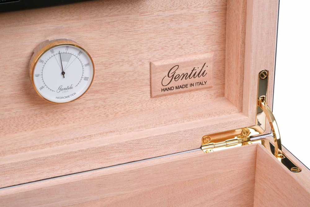 Хьюмидор Gentili Fumatore Dorato на 50 сигар, Черный лак