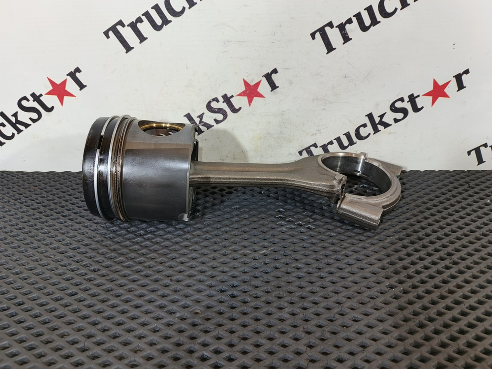 Поршень с шатуном