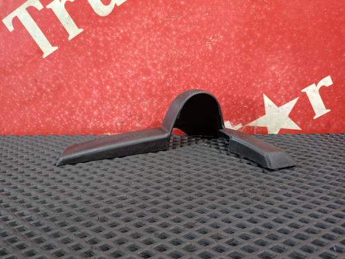 Крышка кронштейна зеркала правого