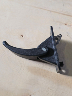 Привод МАЗ-6430, 5440 замка капота ОАО МАЗ