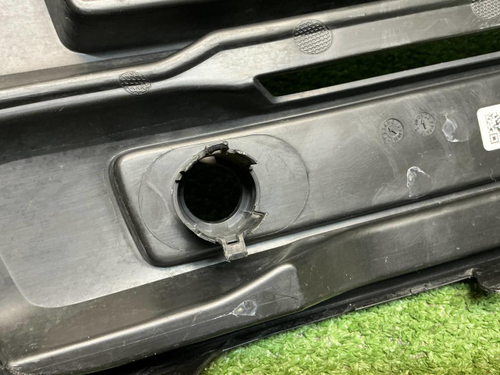 Решетка перед. бампера Volvo XC90 2 19-24 R-Design