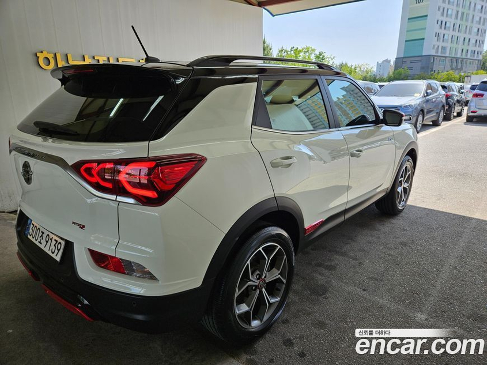 KG Mobility (Ssangyong) Beautiful Korando Бензин 1.5 2WD R-플러스 (06.2022)