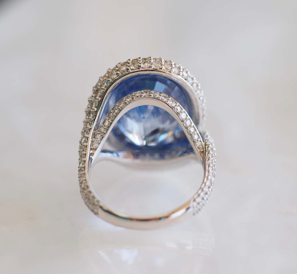 Кольцо с цейлонским сапфиром 15,67 ct с GIA сертификатом