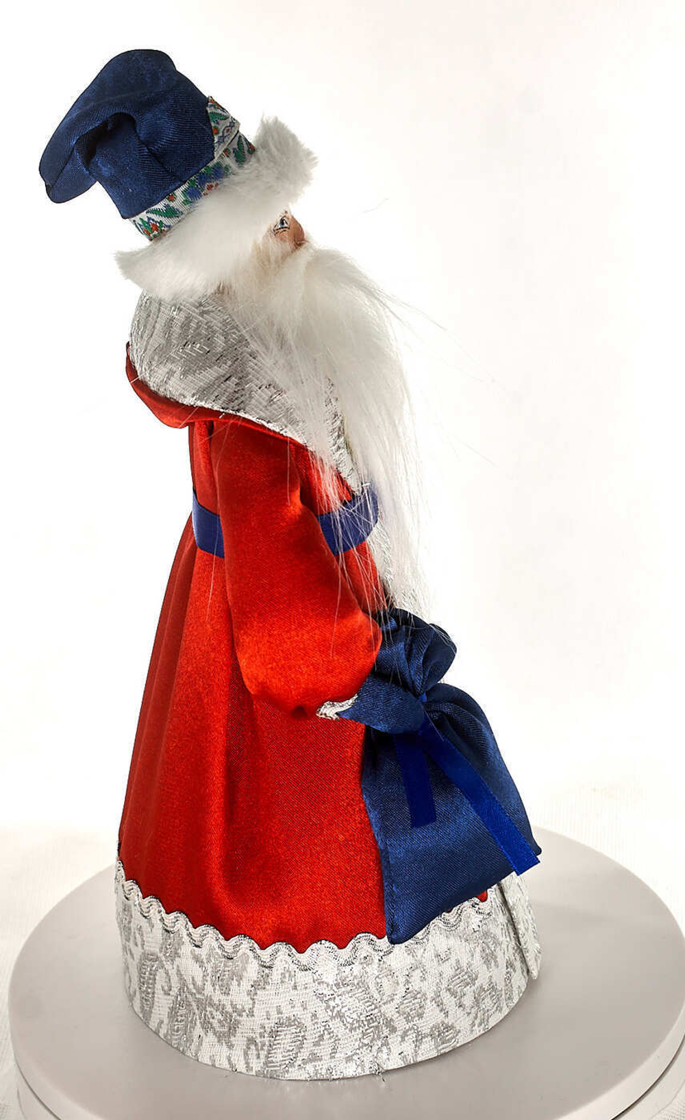 Фарфоровая кукла коллекционная  Дед Мороз c мешком подарков. Новогодняя игрушка под ёлку ручной работы