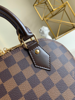 Louis Vuitton Alma BB