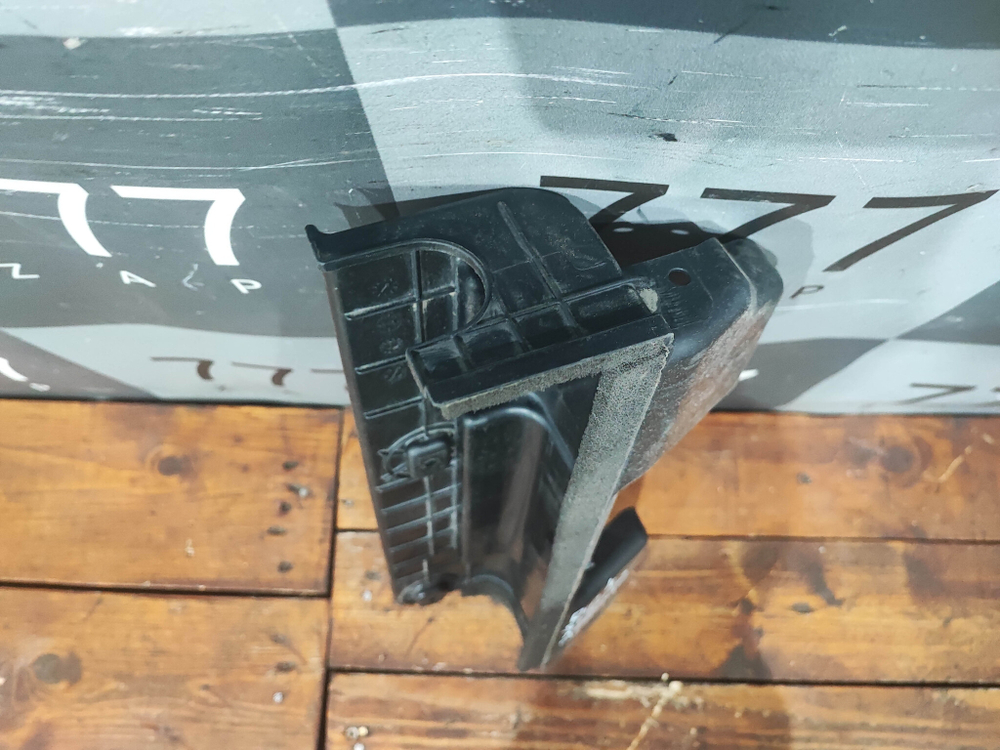 Дефлектор радиатора левый Hyundai Solaris 2 (HCR) 17-нв Б/У Оригинал 25321H5100