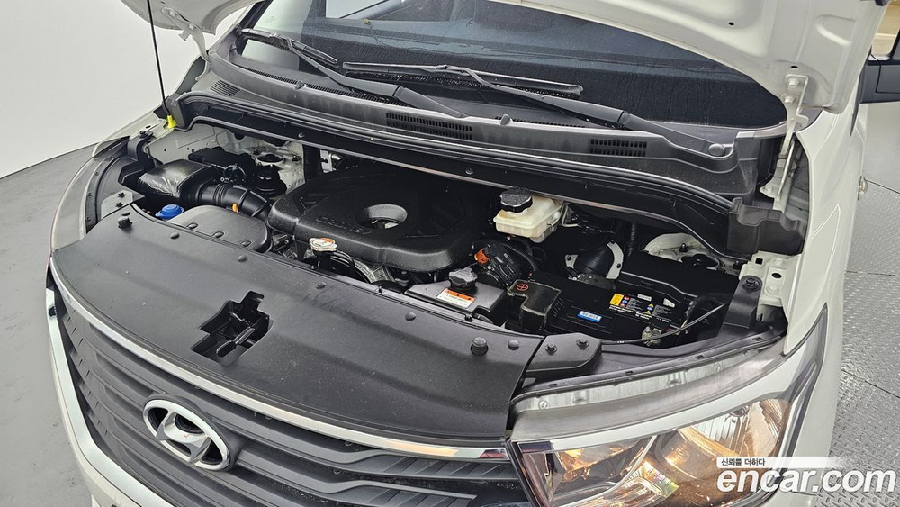 Hyundai The New Grand Starex Van 3-х местный (09.2020)