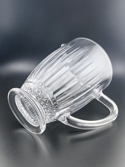 Кувшин стеклянный 1,1 л. на ножке