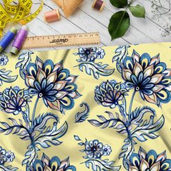 Ткань атлас расписные цветы на жёлтом фоне