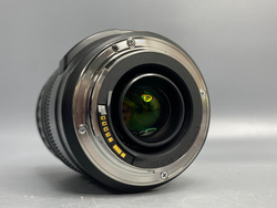 Canon EF 28-135mm f/3.5-5.6 IS USM