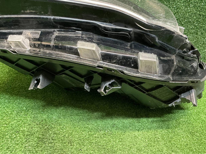 Битая Фара левая Geely Emgrand 2 (2021-н.в.) LED