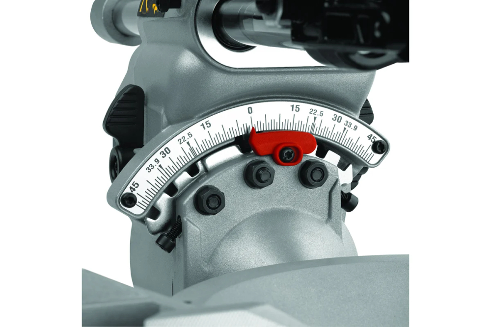 Торцовочная пила DeWalt DW717XPS