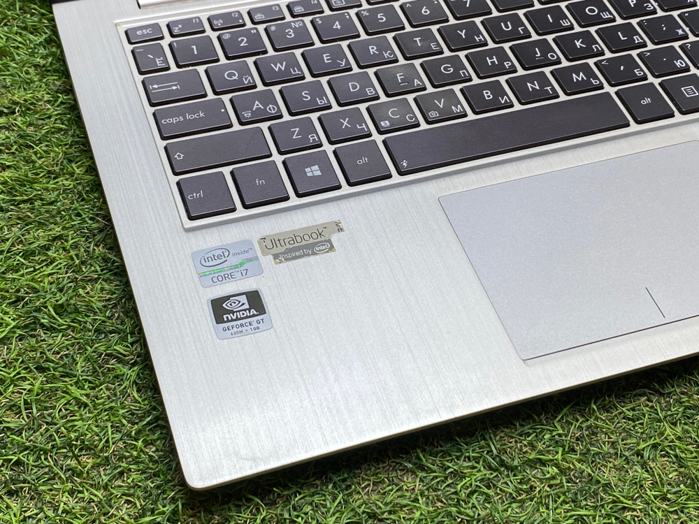 Ноутбук Asus 13' i7-3517U/GT 620M 1GB/4GB/500GB+24 SSD/ ZenBook[UX32VD]/Windows 10