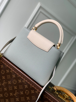 Louis Vuitton Capucines BB