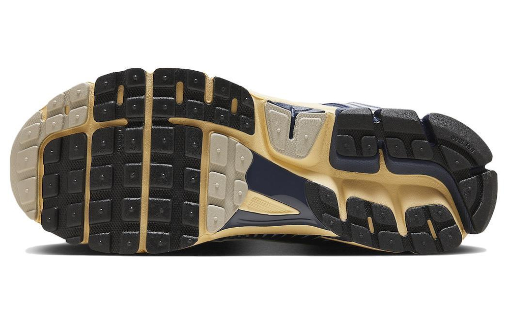 Кроссовки Nike Air Zoom Vomero 5