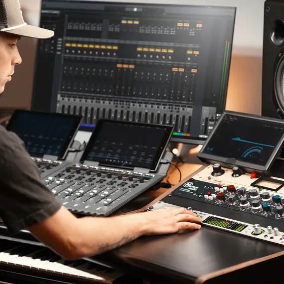 Universal Audio Apollo x8 Gen 2 Studio+ Edition Silver