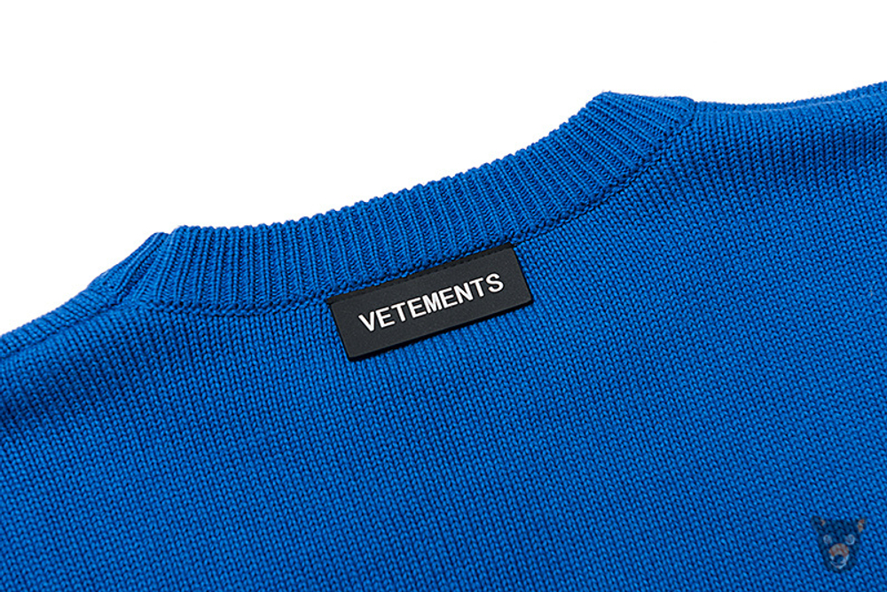 Свитер Vetements