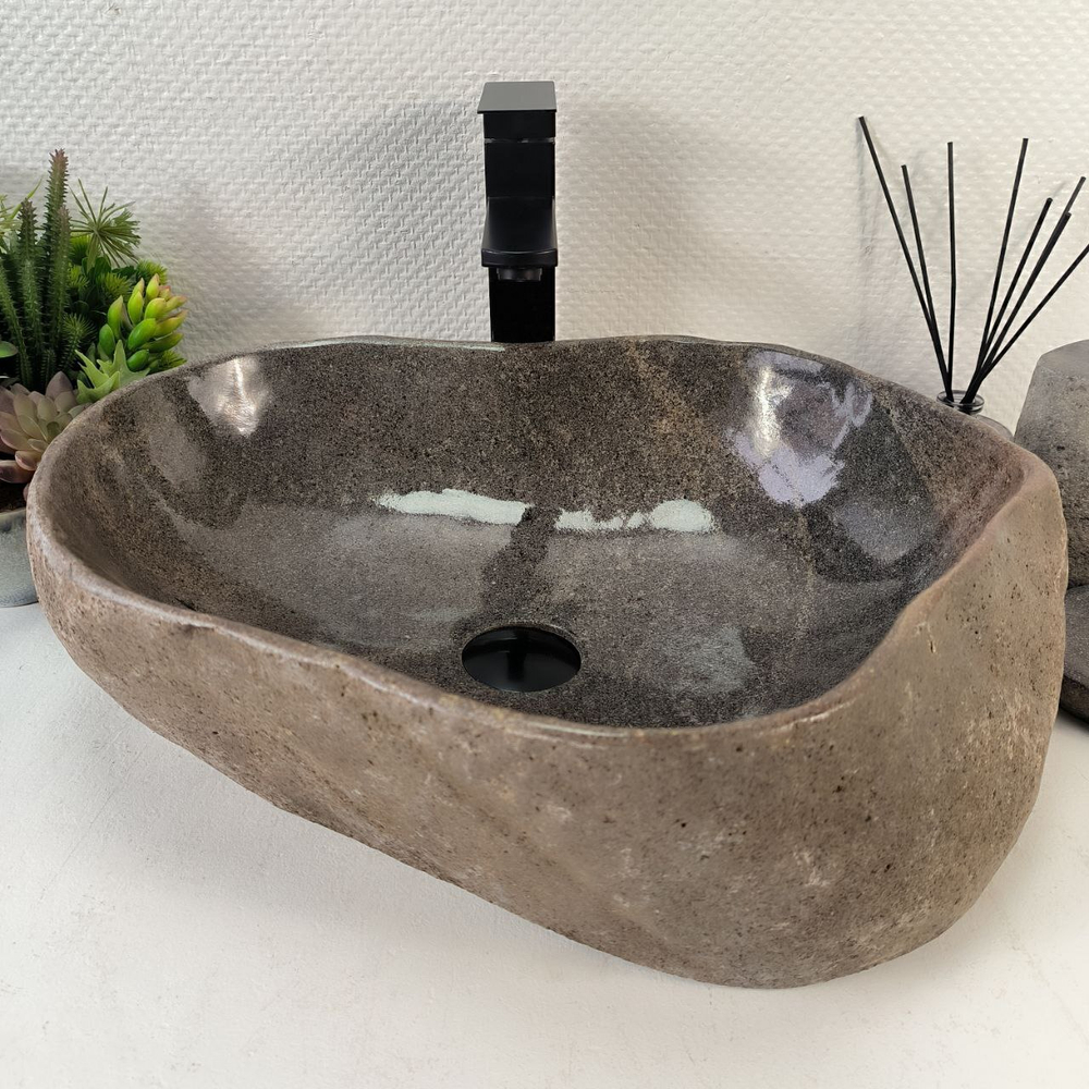 Раковина из речного камня RS-65232 52*40*15 0862