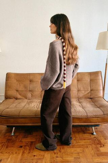 ZARA ДЖЕМПЕР ВЯЗАНЫЙ С БРОШЬЮ, СЕРОВАТО-КОРИЧНЕВЫЙ