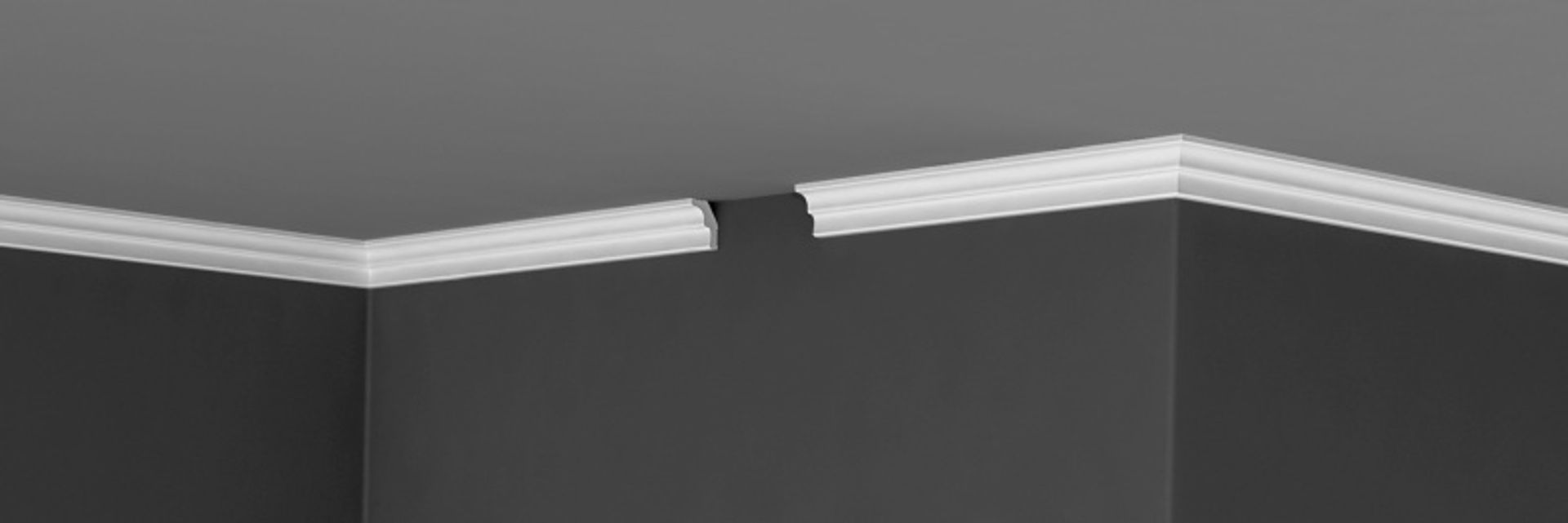 Плинтус потолочный Де-Багет П 06 18/24