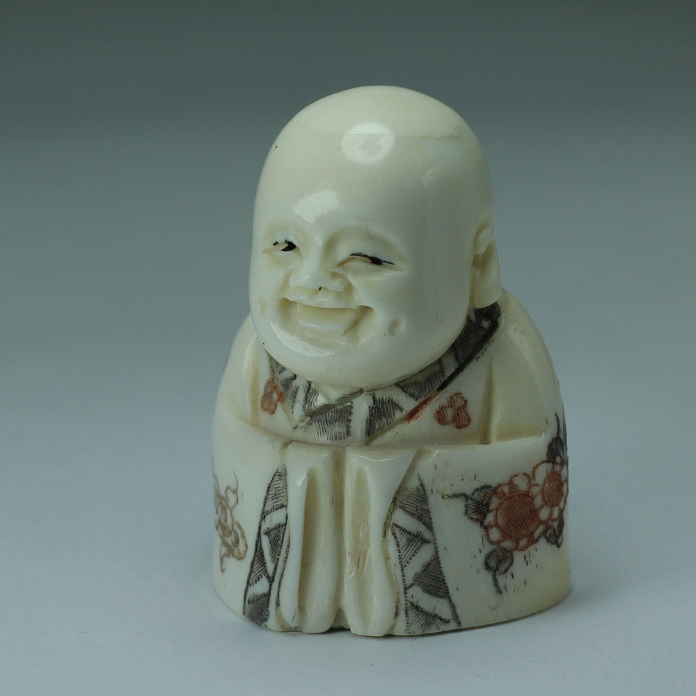 Нэцкэ Ребенок в кимоно