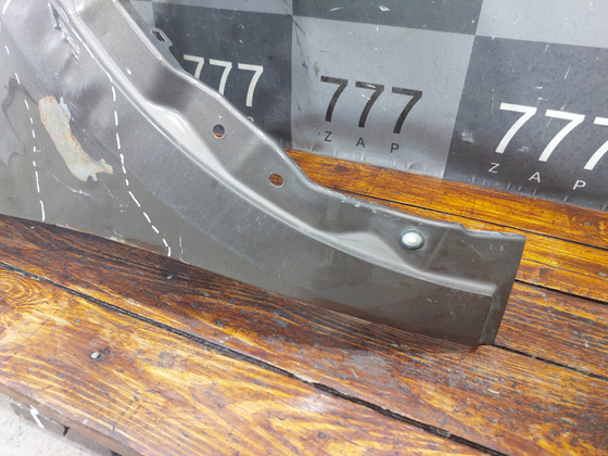 Крыло переднее правое DongFeng 580 1 16-нв Б/У Оригинал 8403211SA01BD