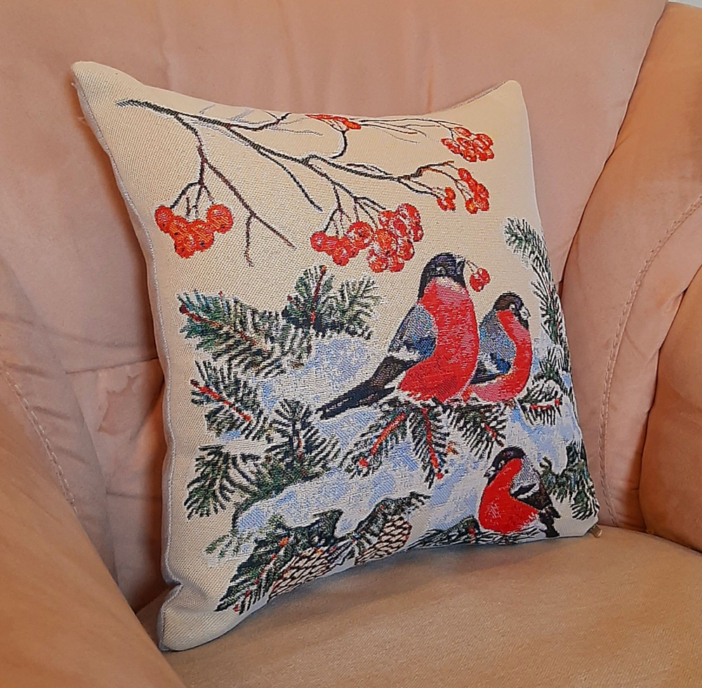 Декоративный гобеленовый чехол для интерьерной подушки Снегири 38*38
