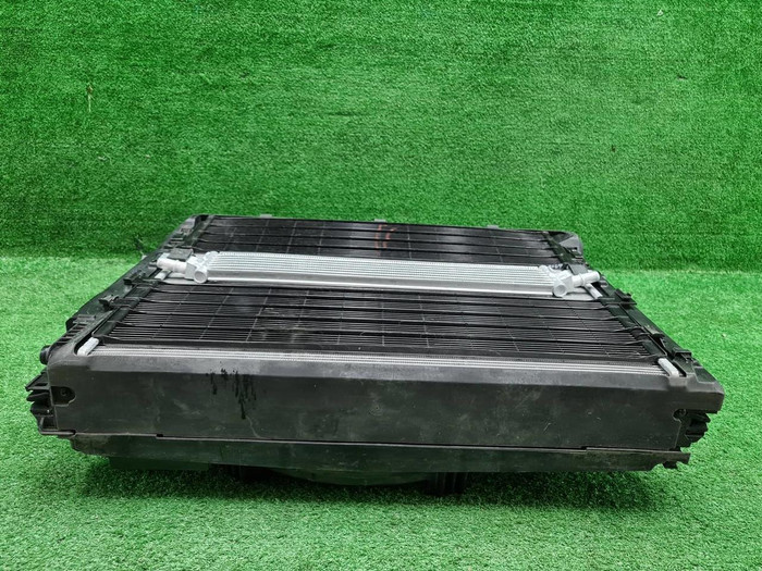 Кассета радиаторов BMW 3er G20 (2018-н.в.)