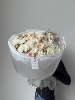 Букет сборный в нежно розовых оттенках размер L