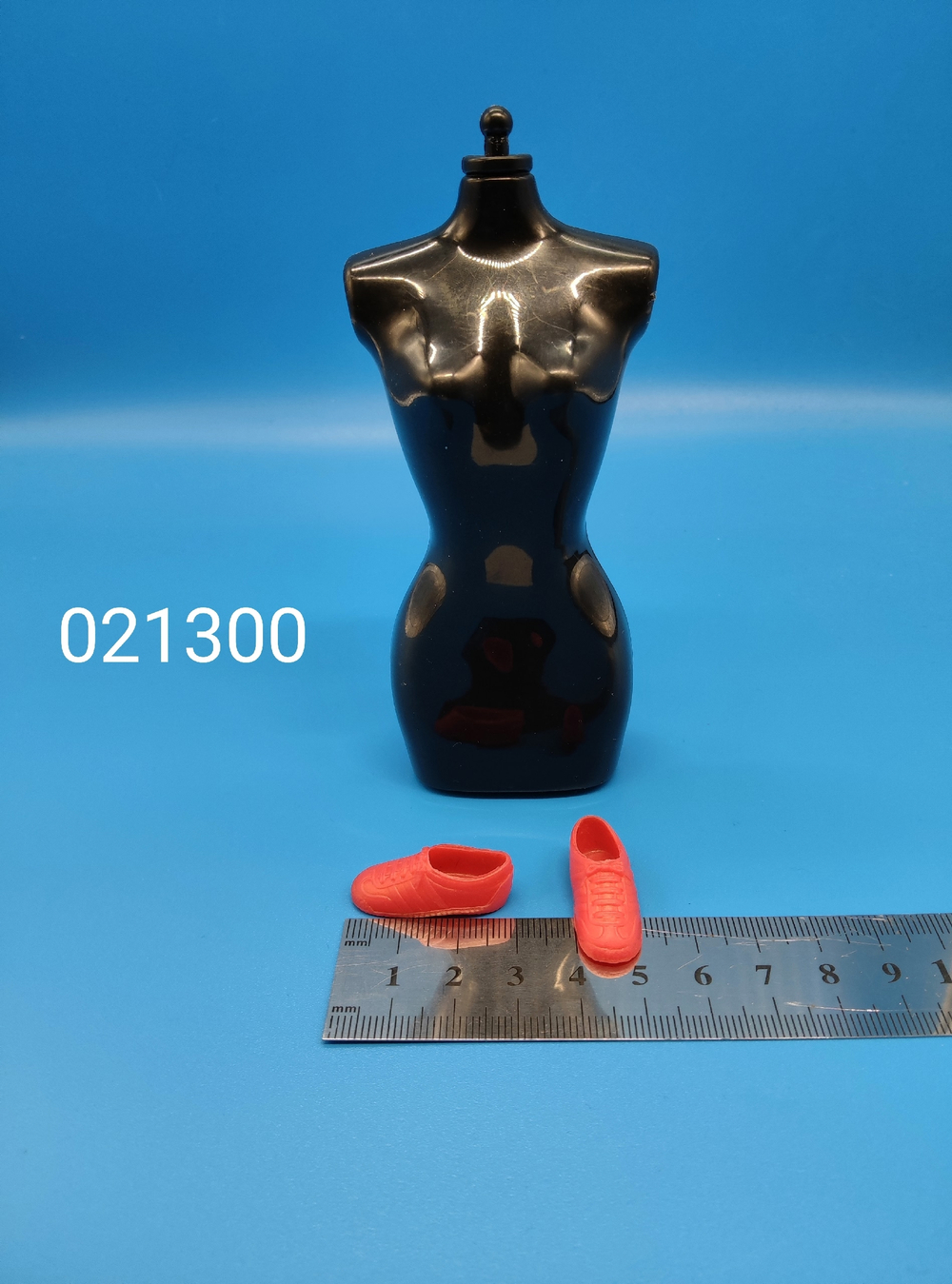 Обувь для куклы Барби 021300