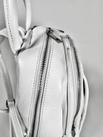 Женский городской рюкзак из натуральной кожи белого цвета