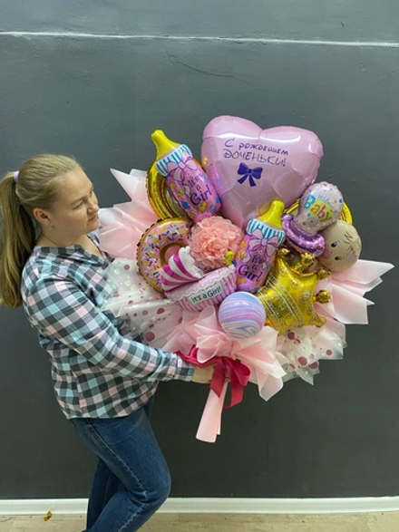 Букет из шаров на выписку девочки