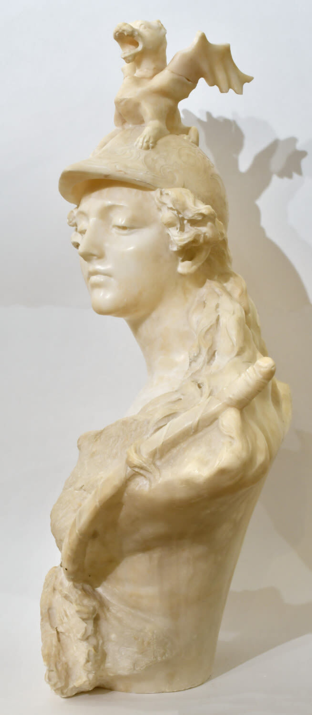 Бюст «Афина» Мрамор, резьба, шлифовка,   XIX век, 64х44х20 см