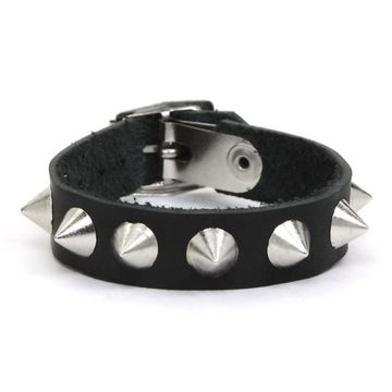 Напульсник конус малый 1 ряд (013)