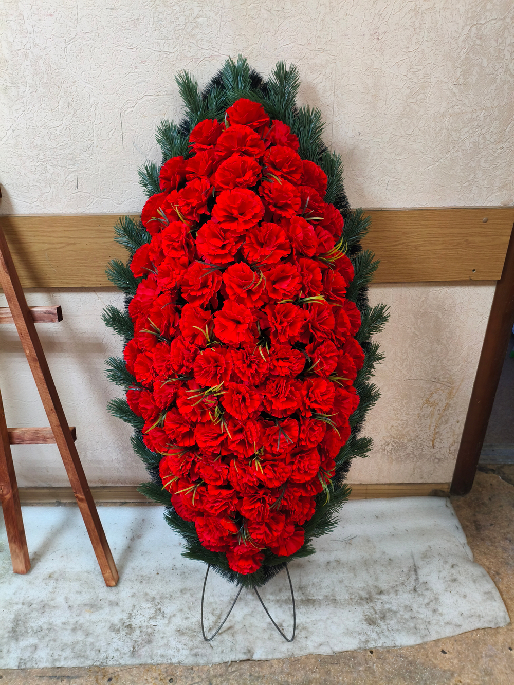 Ритуальный венок «Элитный №32» (140 см)