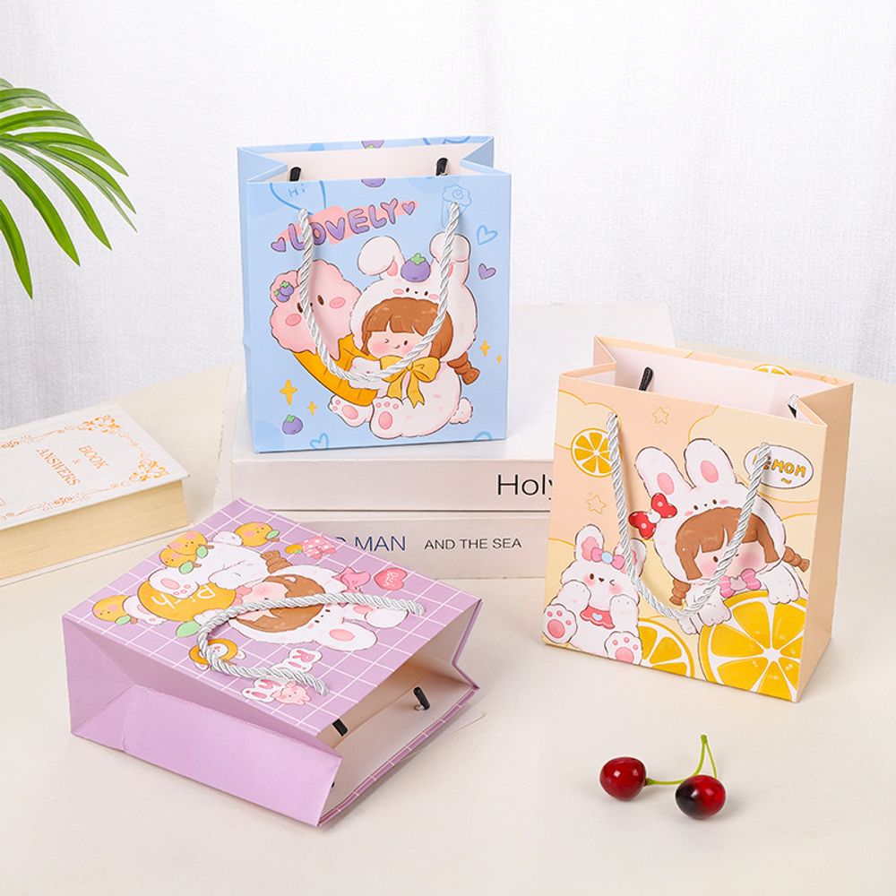 Подарочный пакет &quot;Girl and Bunny&quot; 14х15х7 см