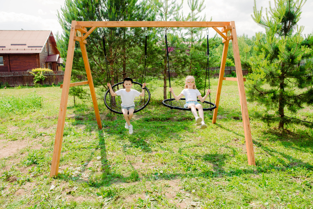 Деревянные качели с двумя качелями гнездо 100 см