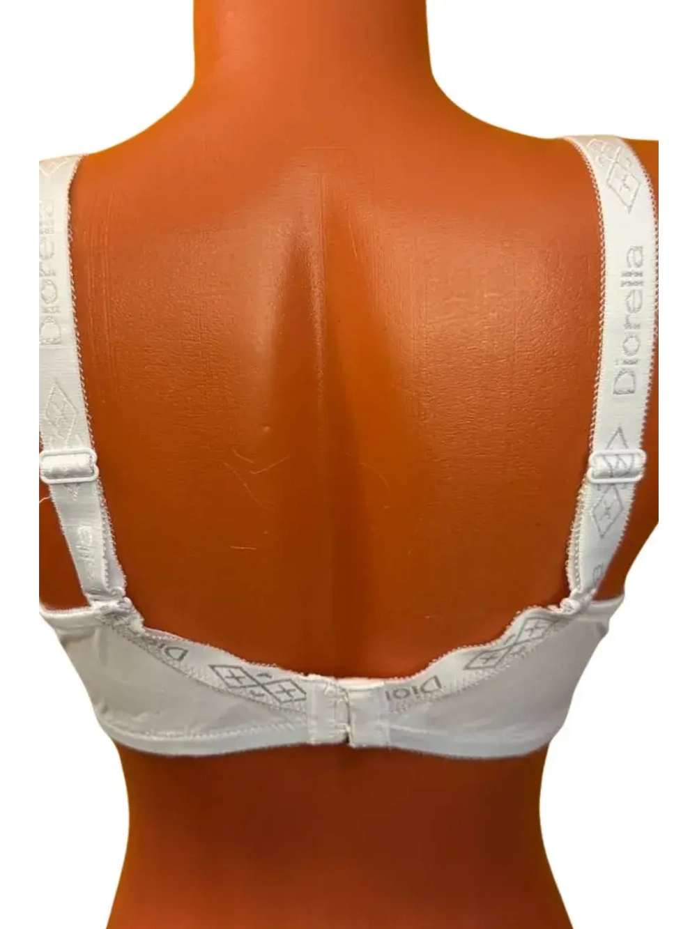 Бюстгальтер гладкий с косточками большие размеры