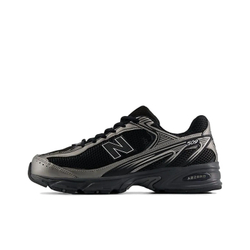alt="New Balance 509 Black U509E1 вид сбоку на белом фоне"