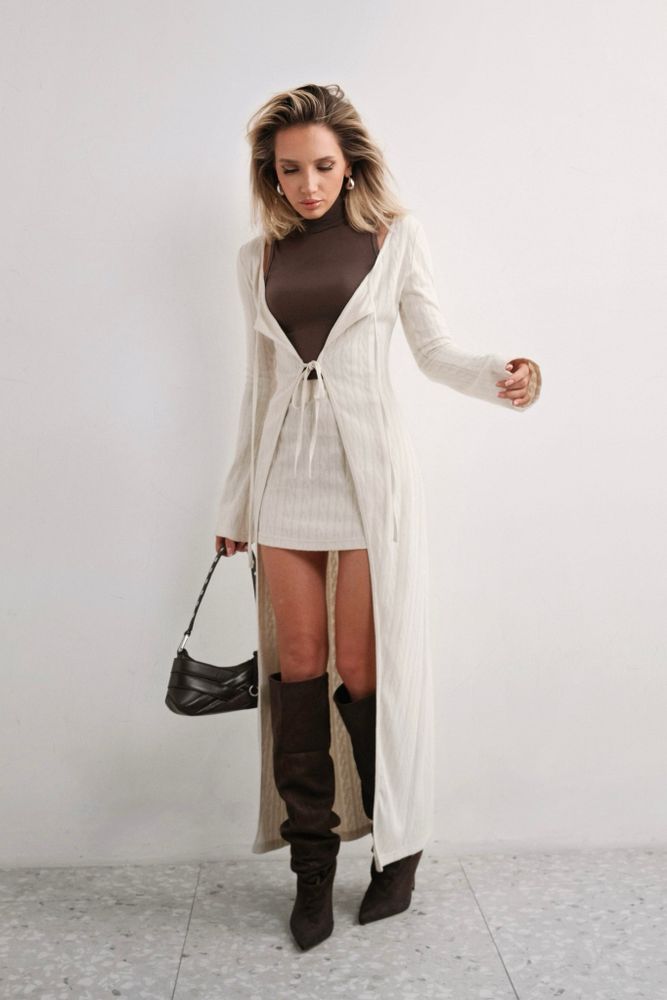 Костюм Любит - не любит